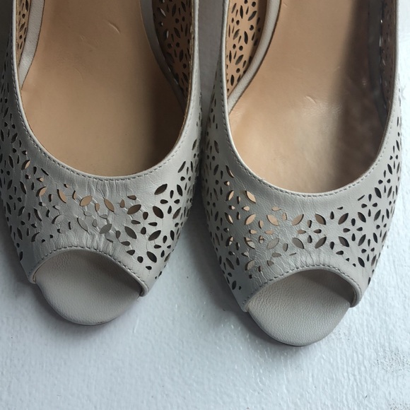 Ivanka Trump heels - Picture 6 of 7